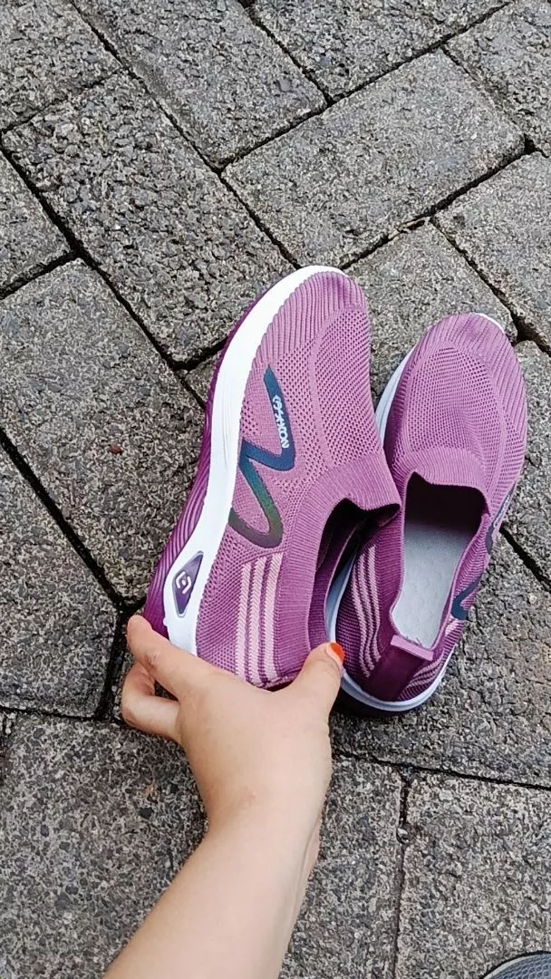 Sepatu_Kasual (S-46) sepatu Sneakers slip on wanita import - Foto ulasan pembeli