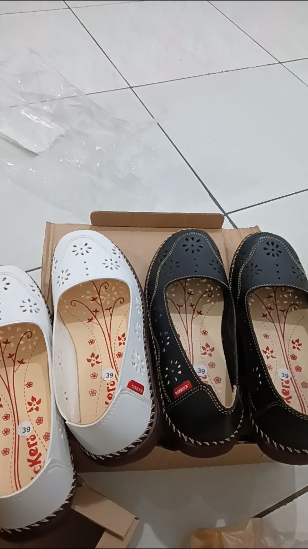 SEPATU KICKERS WANITA SLIP ON CASSUAL kode~mk50 - foto 3 dari 10, cahyaniitta594
