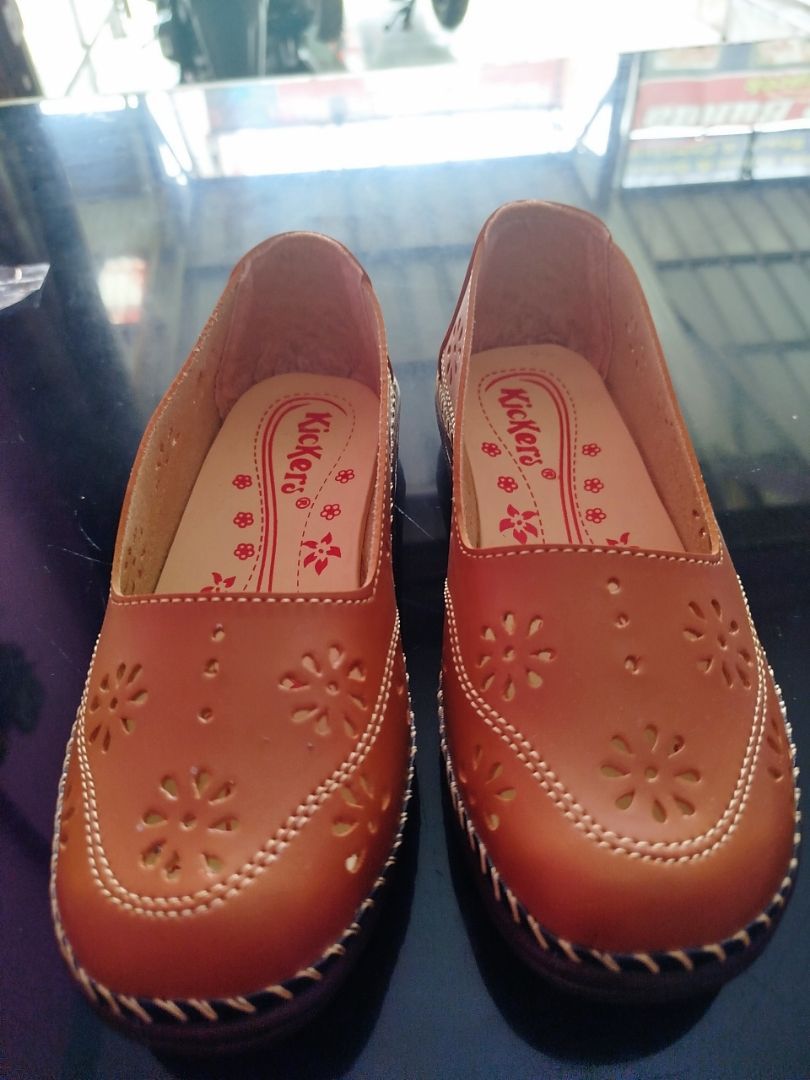 SEPATU KICKERS WANITA SLIP ON CASSUAL kode~mk50 - Foto ulasan pembeli