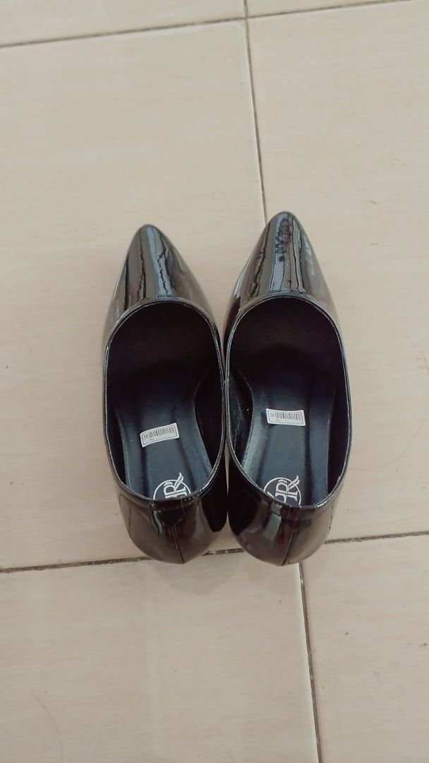 Sepatu Pantofel Wanita Kerja Hak Tinggi 7cm Anti Licin - Foto ulasan pembeli