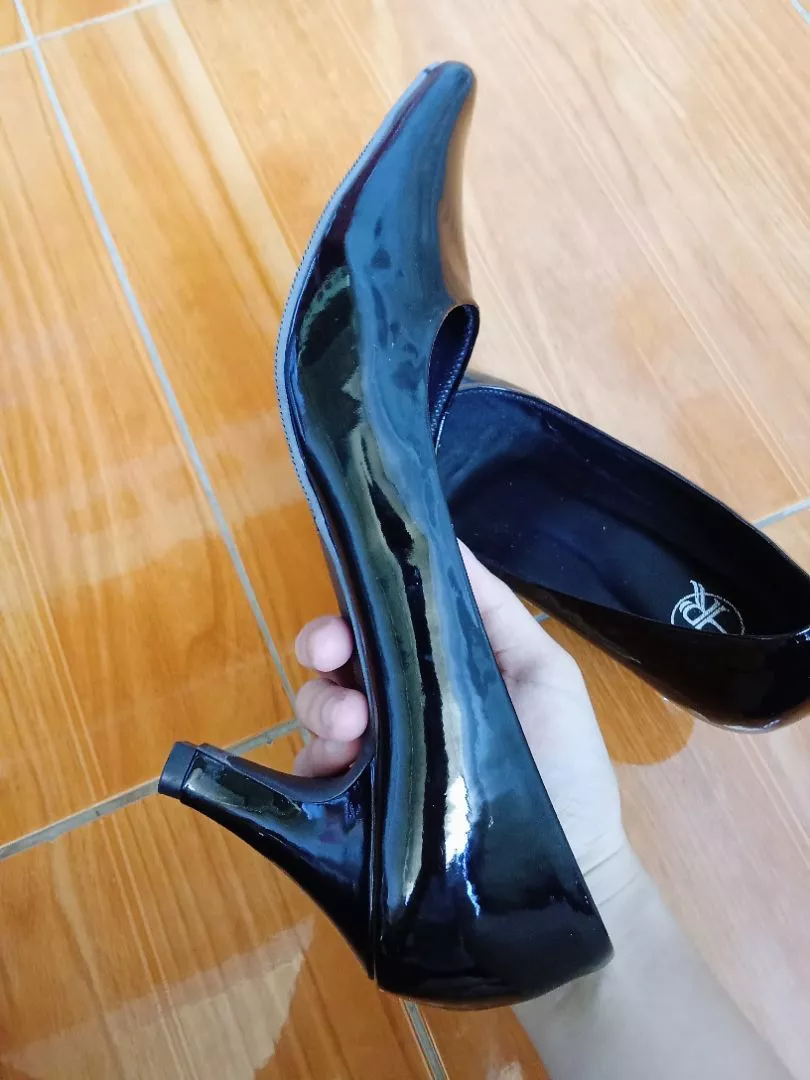 Sepatu Pantofel Wanita Kerja Hak Tinggi 7cm Anti Licin - Foto ulasan pembeli