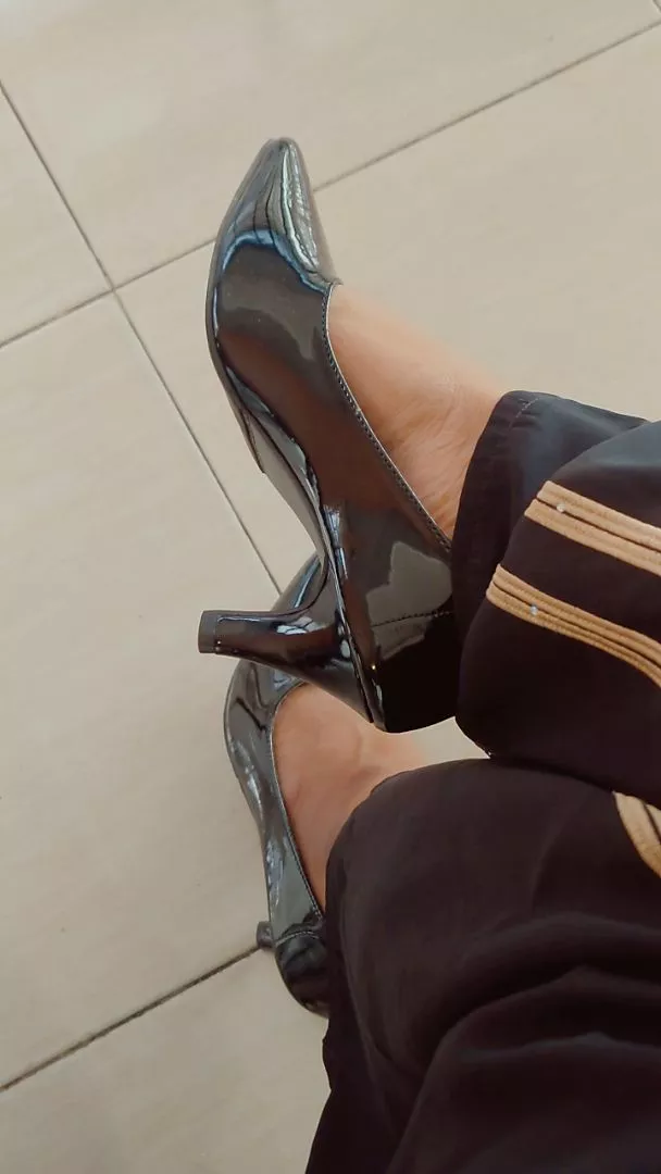 Sepatu Pantofel Wanita Kerja Hak Tinggi 7cm Anti Licin - Foto ulasan pembeli