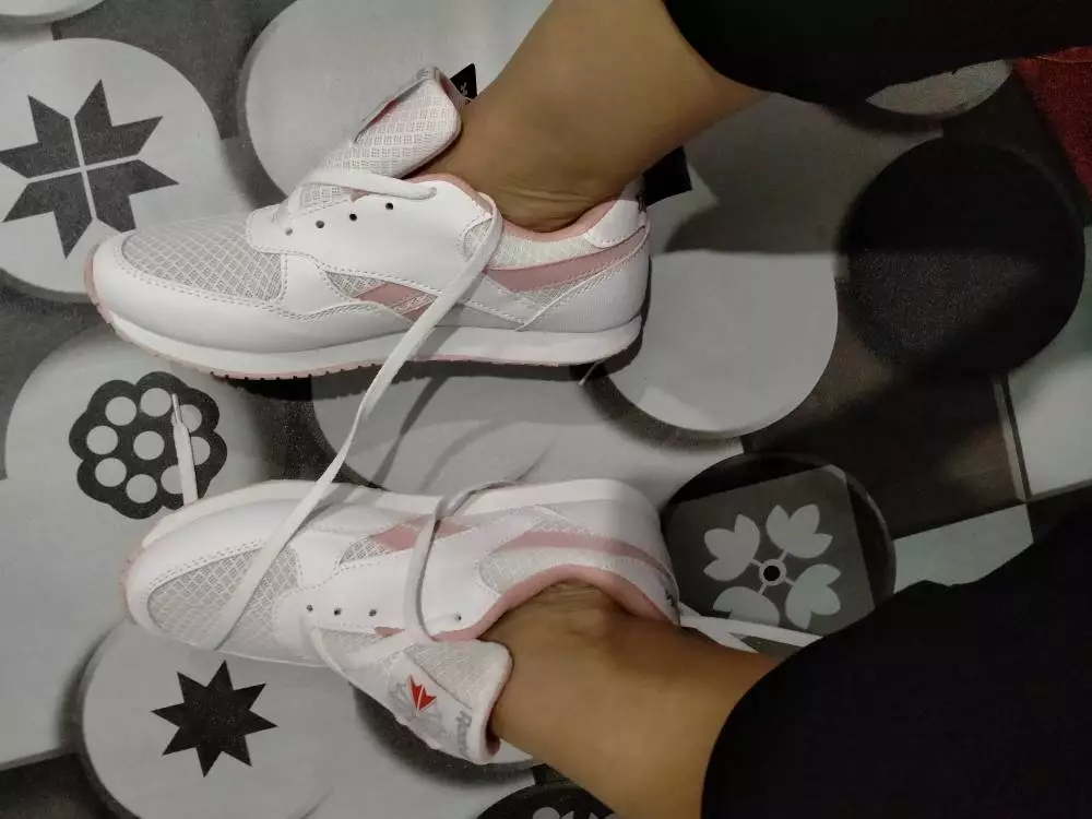 Sepatu Rbk Clasik Wanita Promo Nyaman Keren - Foto ulasan pembeli
