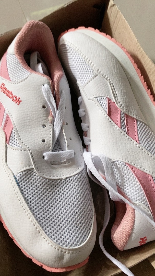 Sepatu Rbk Clasik Wanita Promo Nyaman Keren - Foto ulasan pembeli