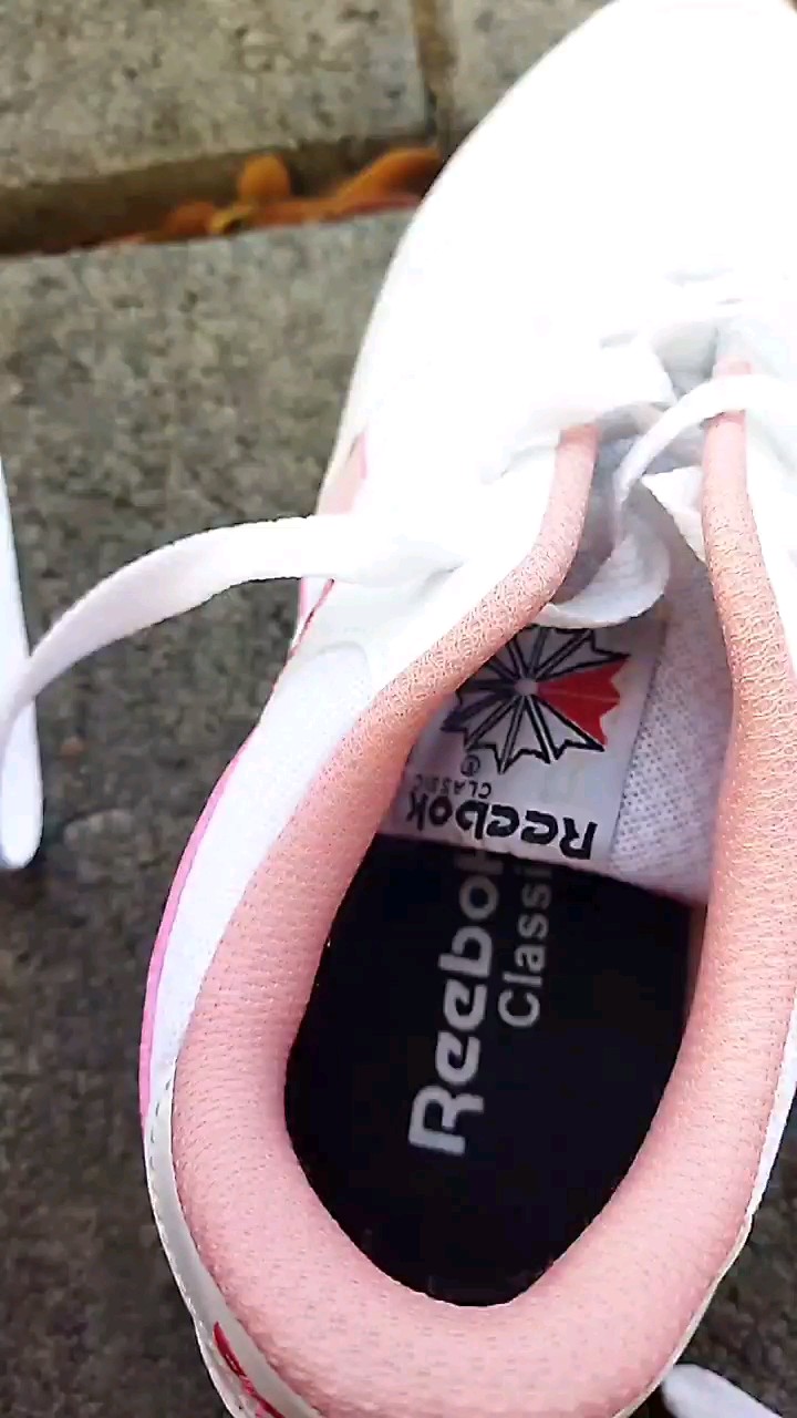 Sepatu Rbk Clasik Wanita Promo Nyaman Keren - Foto ulasan pembeli