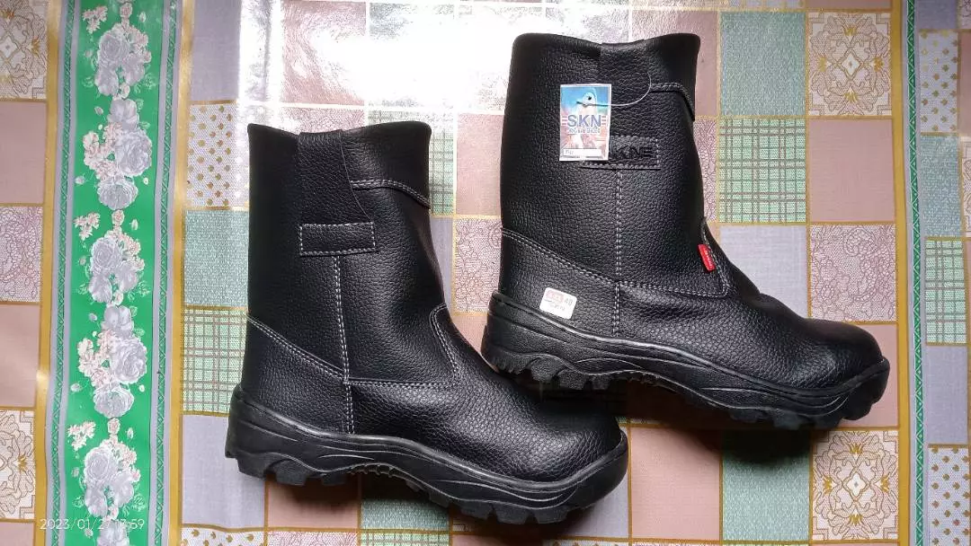 Sepatu Safety King Shoes Ujung Besi Kulit Terlaris - Foto ulasan pembeli