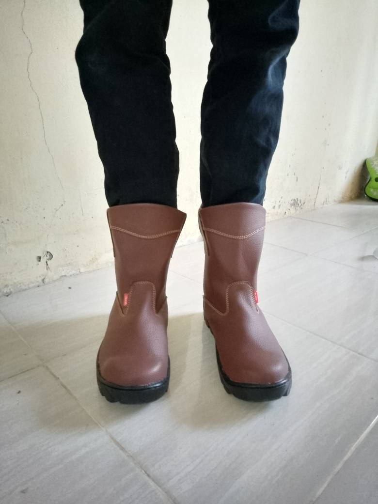 Sepatu Safety King Shoes Ujung Besi Kulit Terlaris - Foto ulasan pembeli