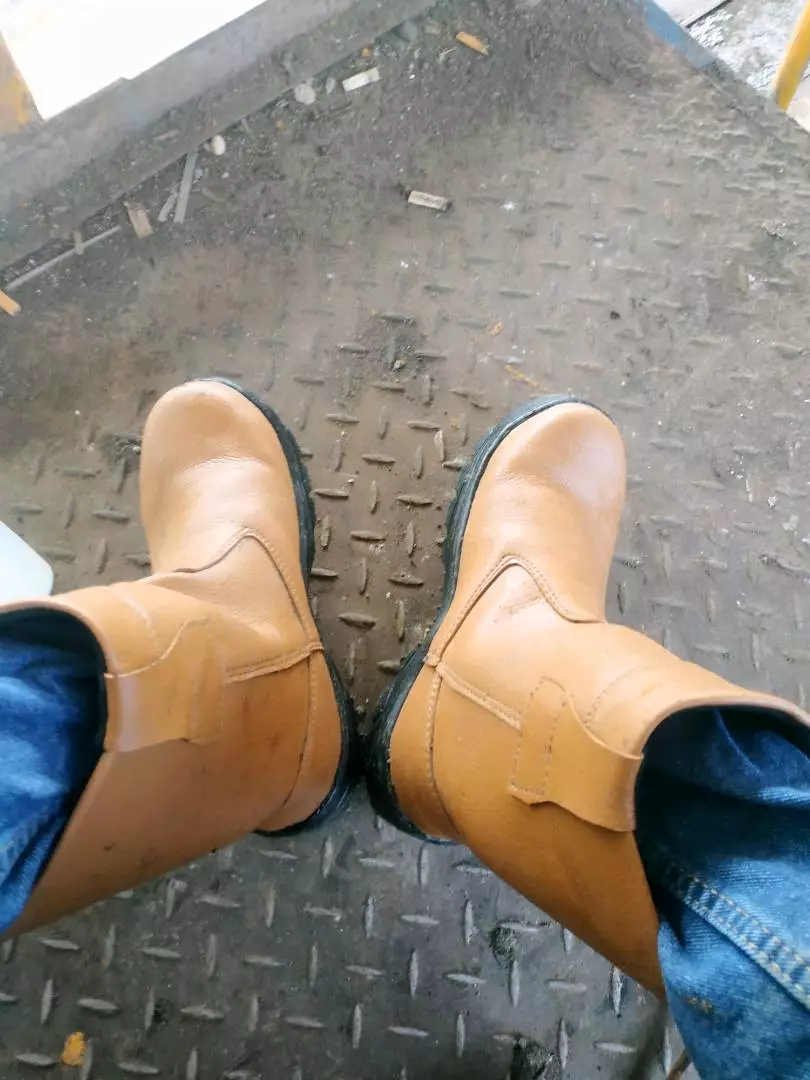 Sepatu Safety King Shoes Ujung Besi Kulit Terlaris - Foto ulasan pembeli