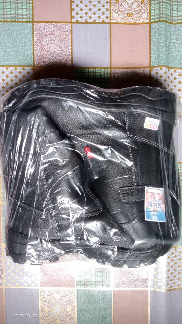 Sepatu Safety King Shoes Ujung Besi Kulit Terlaris - Foto ulasan pembeli