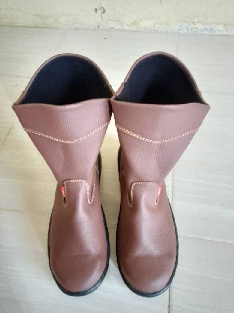 Sepatu Safety King Shoes Ujung Besi Kulit Terlaris - Foto ulasan pembeli