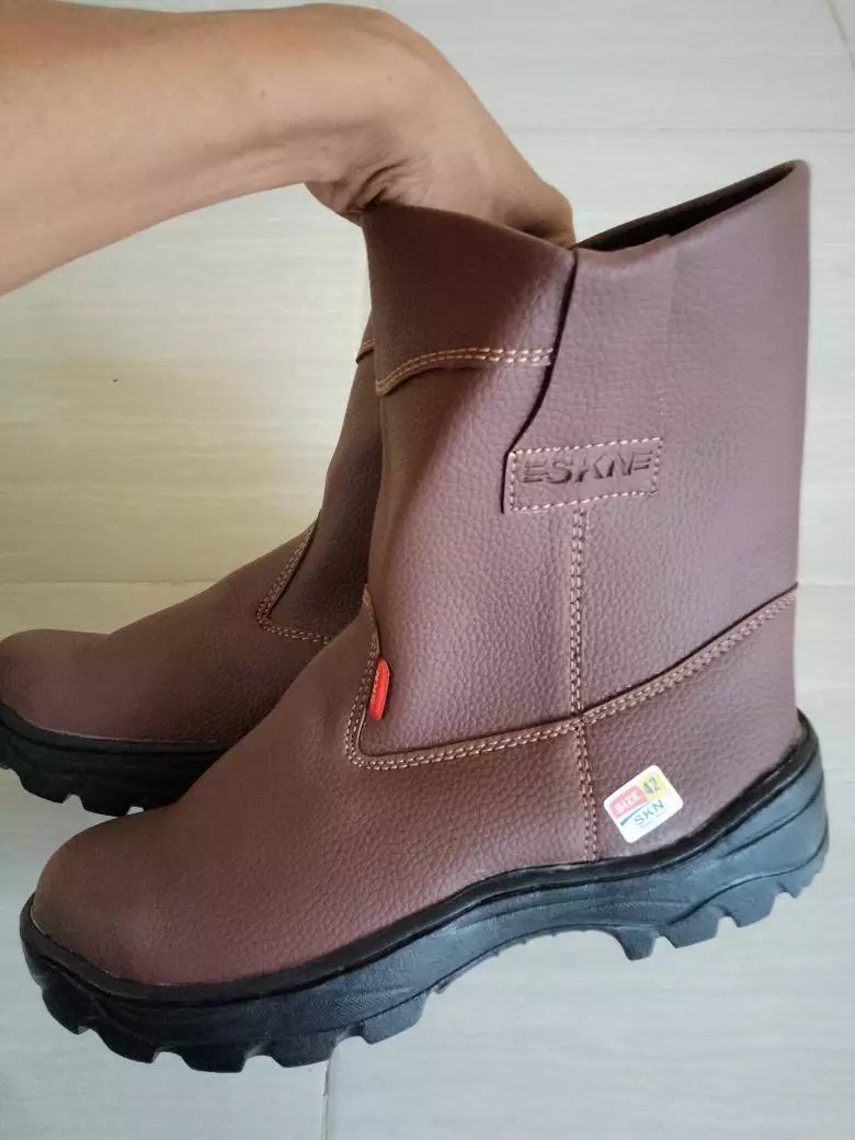 Sepatu Safety King Shoes Ujung Besi Kulit Terlaris - Foto ulasan pembeli