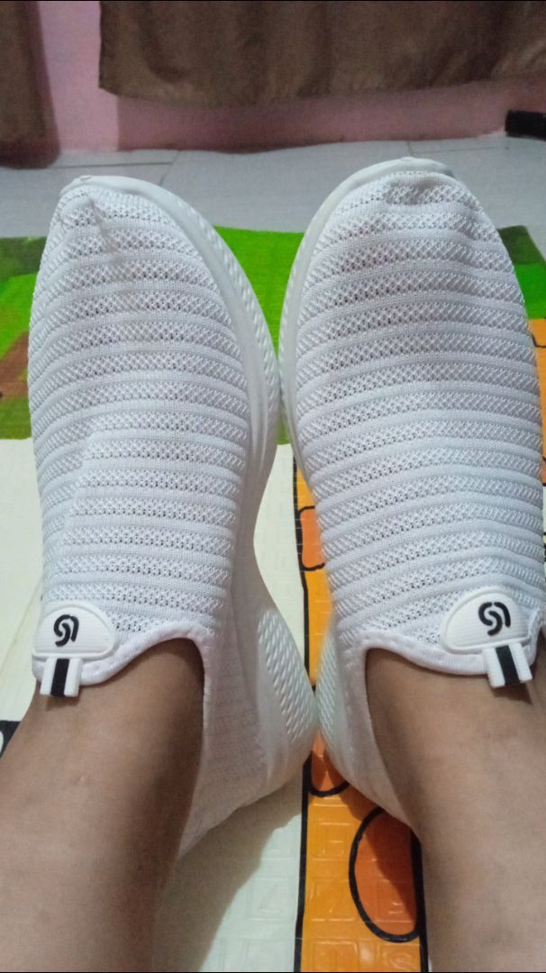 Sepatu Slip On Wanita Korea Sport Polos 36-42 - foto 2 dari 10