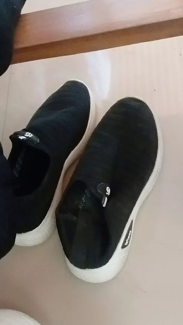 Sepatu Slip On Wanita Korea Sport Polos 36-42 - Foto ulasan pembeli