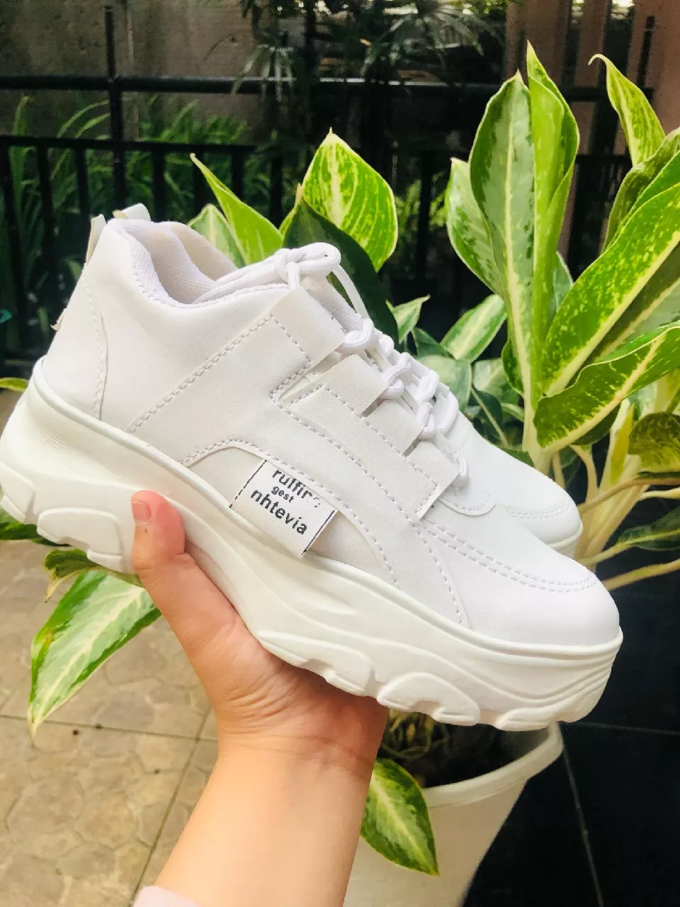 Sepatu Sneaker Wanita Korea Style Terlaris 2024 - Foto ulasan pembeli
