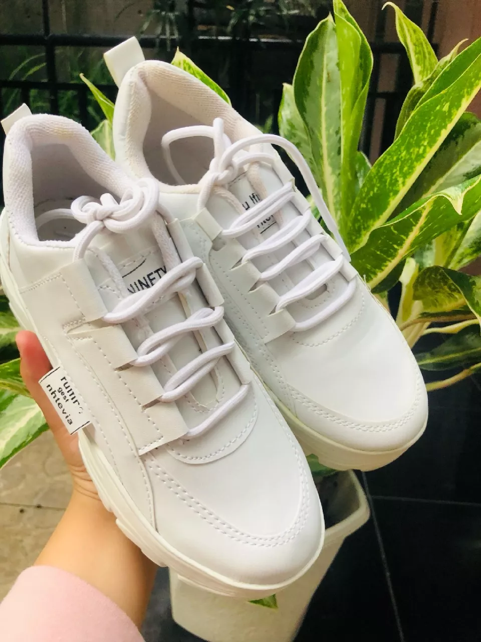 Sepatu Sneaker Wanita Korea Style Terlaris 2024 - Foto ulasan pembeli