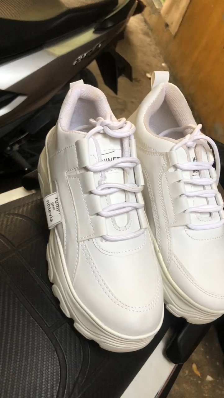 Sepatu Sneaker Wanita Korea Style Terlaris 2024 - Foto ulasan pembeli