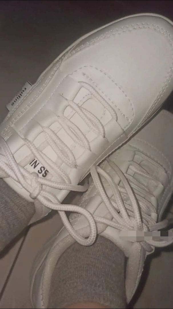 Sepatu Sneaker Wanita Korea Style Terlaris 2024 - Foto ulasan pembeli