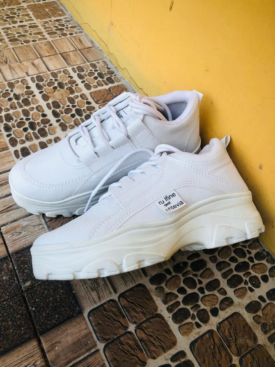 Sepatu Sneaker Wanita Korea Style Terlaris 2024 - Foto ulasan pembeli