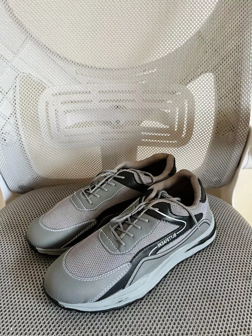 Sepatu Sneakers Pria Sepatu Kasual Pria Kerja Modern - Foto ulasan pembeli