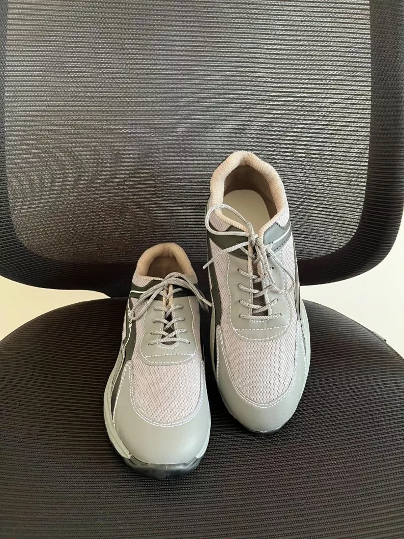 Sepatu Sneakers Pria Sepatu Kasual Pria Kerja Modern - Foto ulasan pembeli