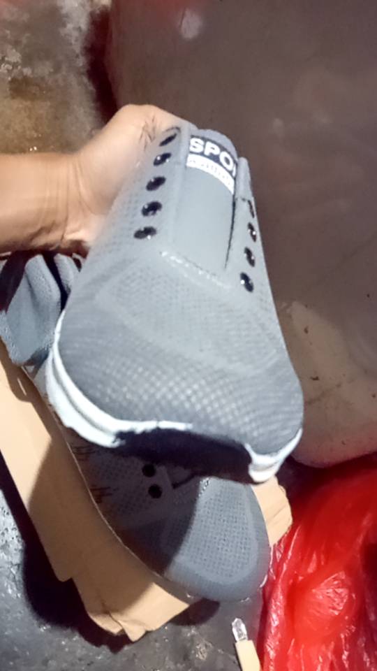 Sepatu Sneakers Pria Wanita Nyaman Tahan Lama - Foto ulasan pembeli