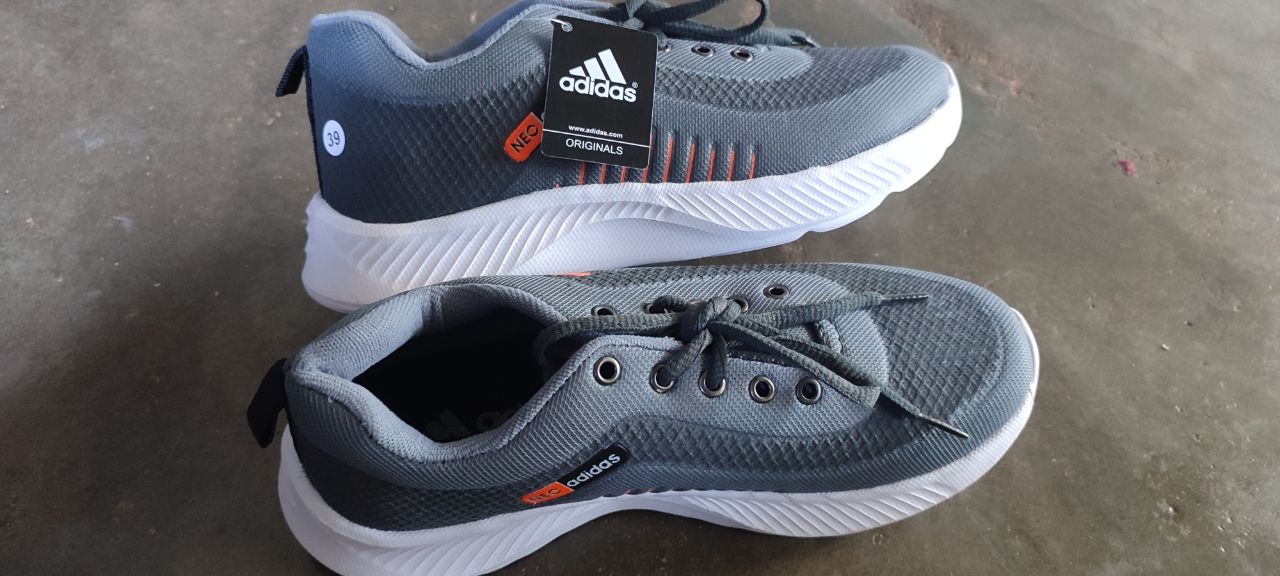 Sepatu Sneakers Pria Wanita Olahraga Viral ID - foto 6 dari 10
