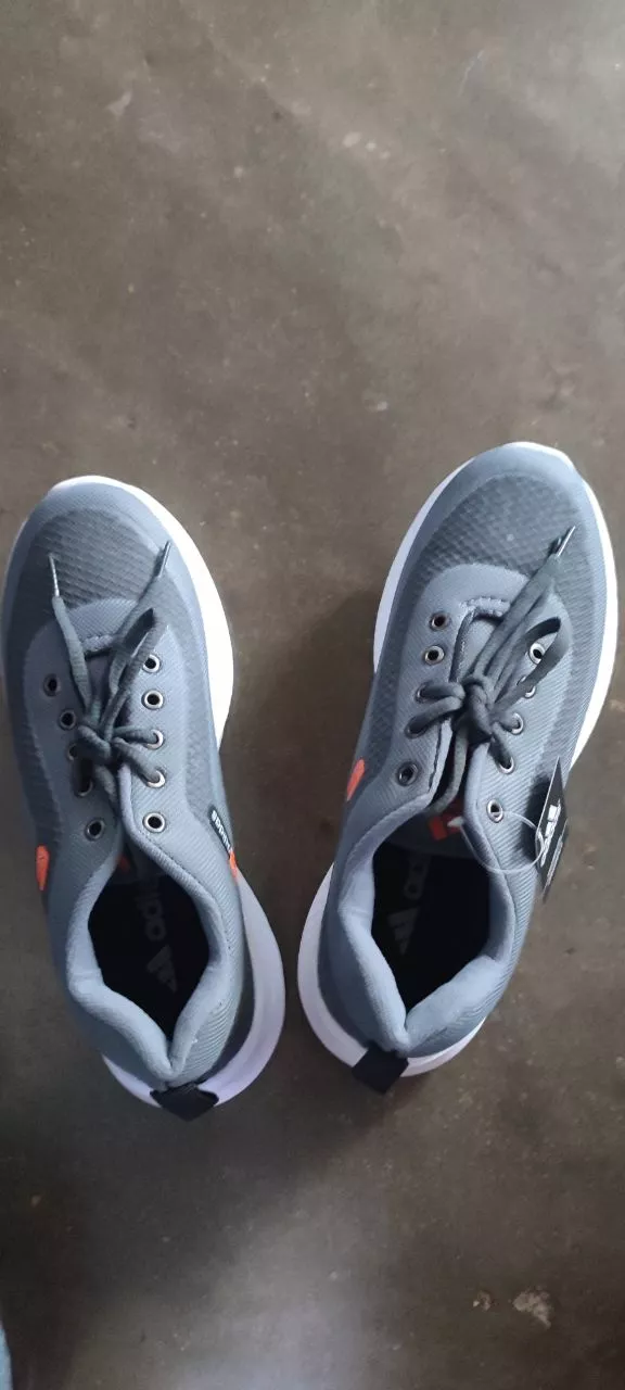 Sepatu Sneakers Pria Wanita Olahraga Viral ID - Foto ulasan pembeli