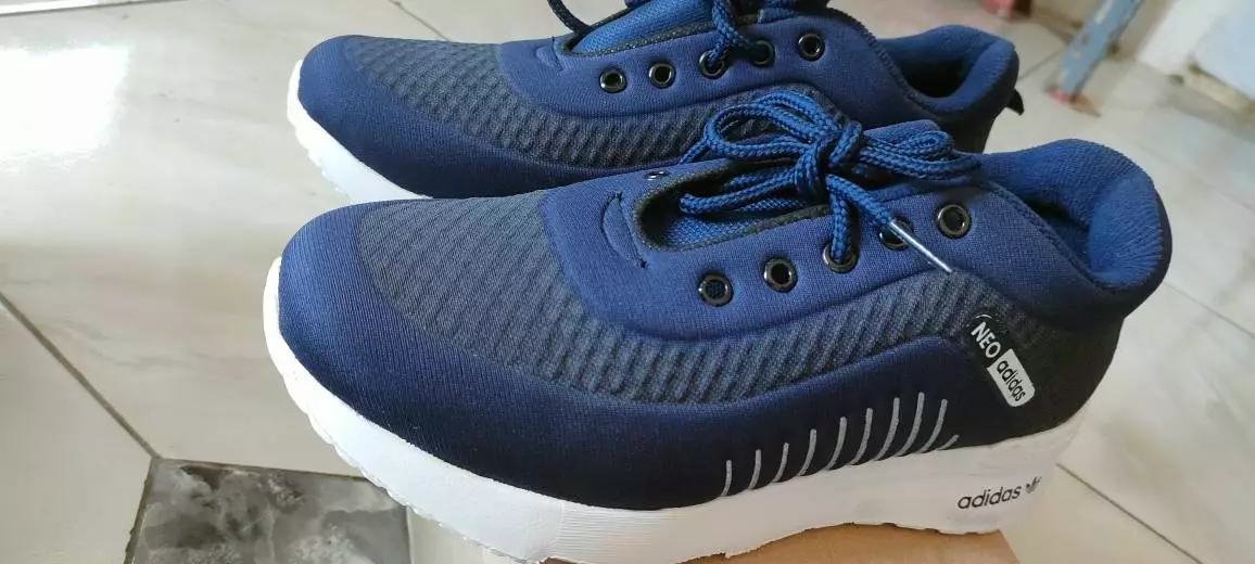Sepatu Sneakers Pria Wanita Olahraga Viral ID - Foto ulasan pembeli