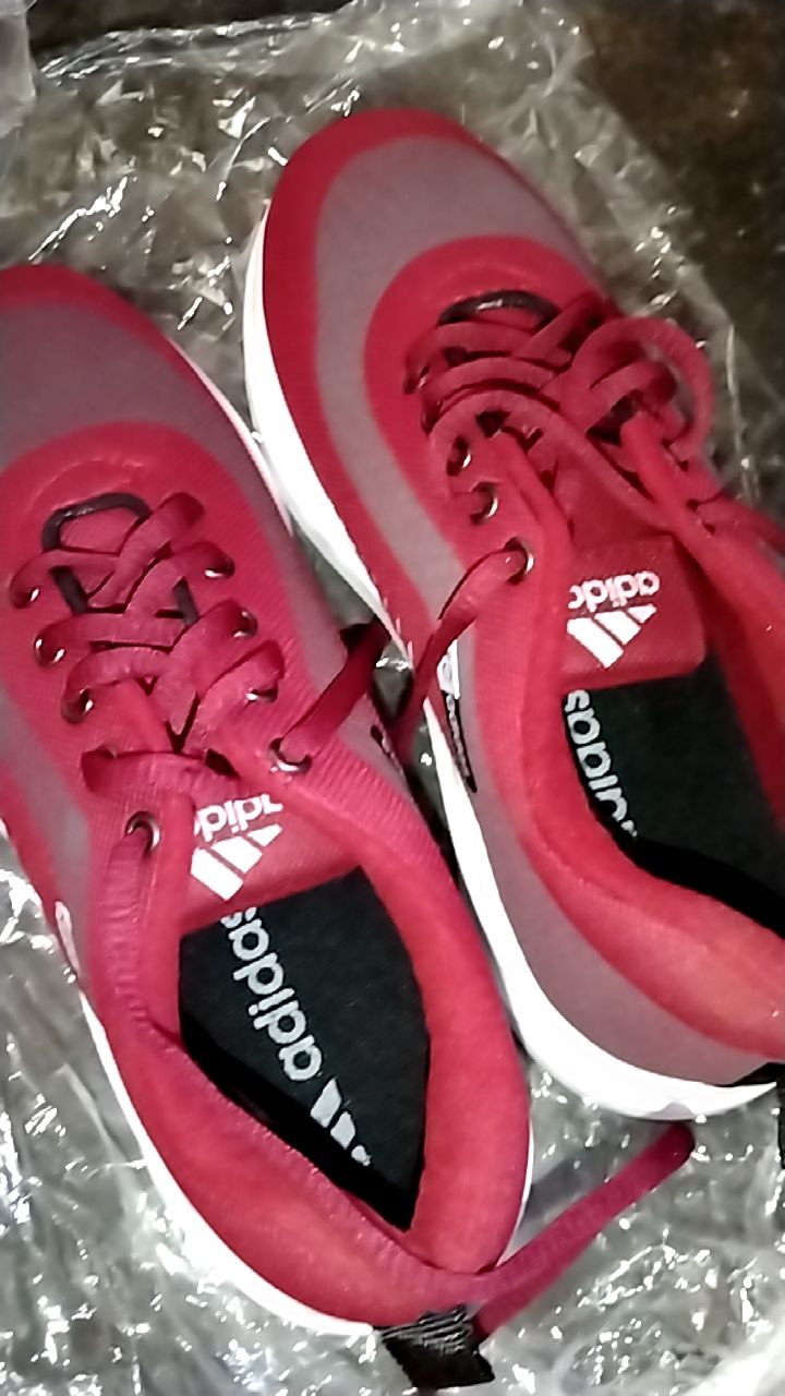 Sepatu Sneakers Pria Wanita Olahraga Viral ID - Foto ulasan pembeli