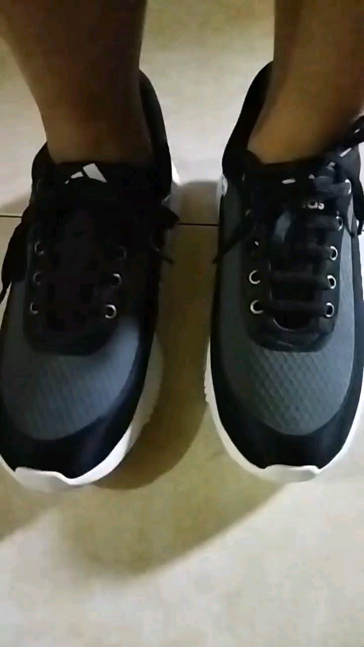 Sepatu Sneakers Pria Wanita Olahraga Viral ID - Foto ulasan pembeli