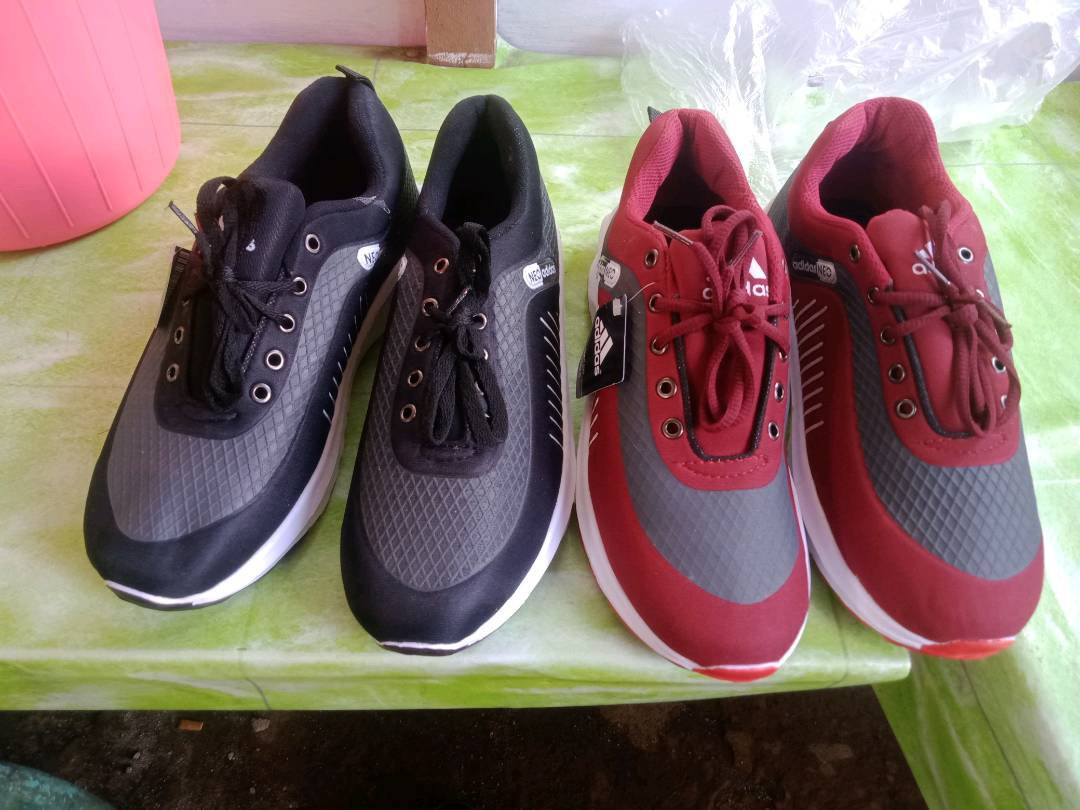 Sepatu Sneakers Pria Wanita Olahraga Viral ID - Foto ulasan pembeli