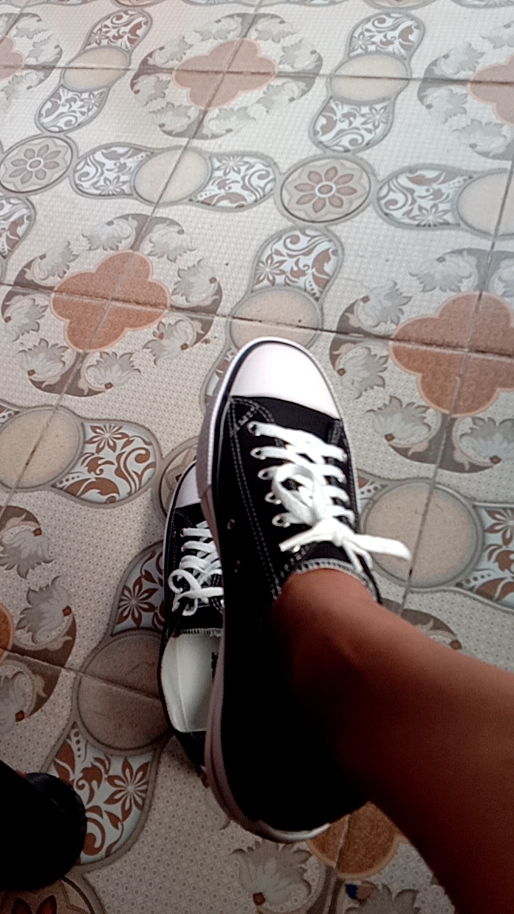SEPATU SNEAKERS PRIA / WANITA CONVERSE 77 All STAR - Foto ulasan pembeli