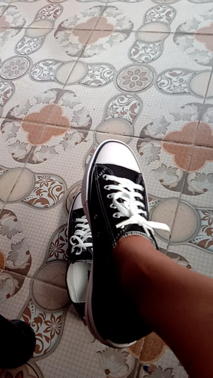 SEPATU SNEAKERS PRIA / WANITA CONVERSE 77 All STAR - Foto ulasan pembeli