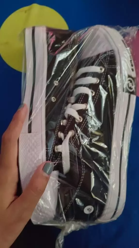 SEPATU SNEAKERS PRIA / WANITA CONVERSE 77 All STAR - Foto ulasan pembeli
