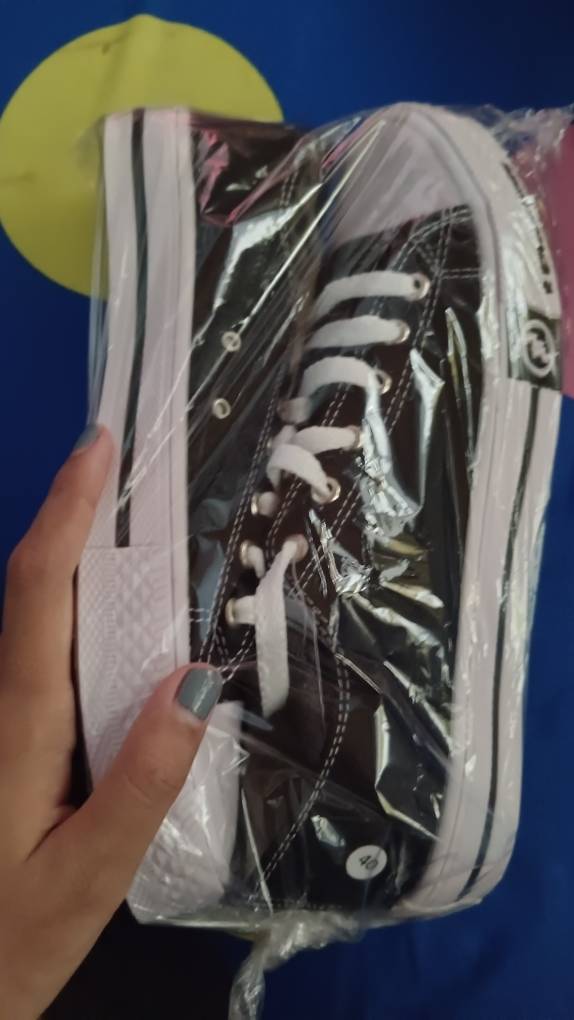 SEPATU SNEAKERS PRIA / WANITA CONVERSE 77 All STAR - Foto ulasan pembeli
