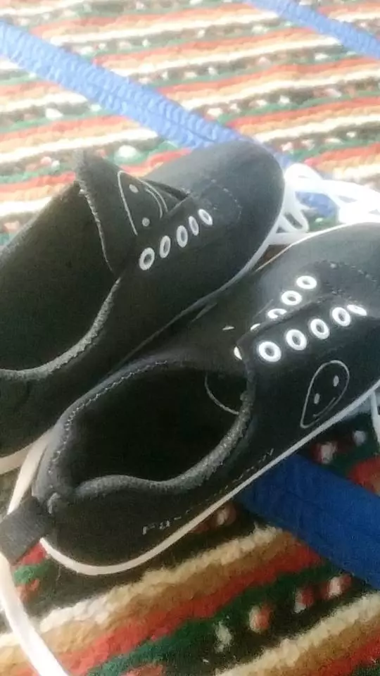 Sepatu Sneakers Wanita Motif Emoticon Lucu Smile / Sepatu Fashion Wanita / Sepatu sekolah Perempuan - Foto ulasan pembeli