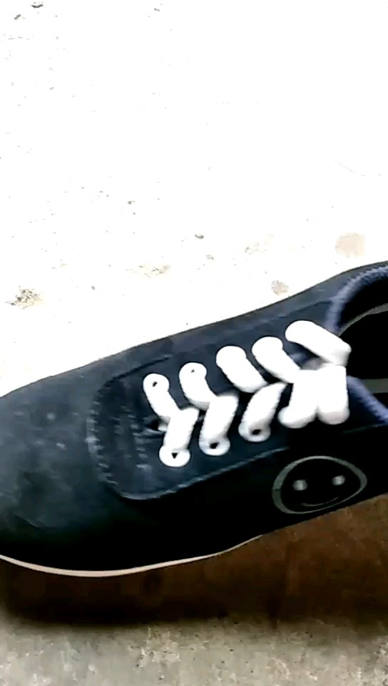 Sepatu Sneakers Wanita Motif Emoticon Lucu Smile / Sepatu Fashion Wanita / Sepatu sekolah Perempuan - Foto ulasan pembeli