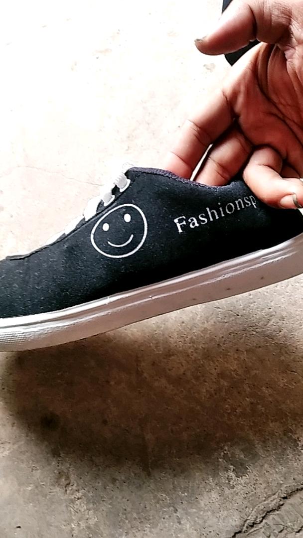 Sepatu Sneakers Wanita Motif Emoticon Lucu Smile / Sepatu Fashion Wanita / Sepatu sekolah Perempuan - Foto ulasan pembeli