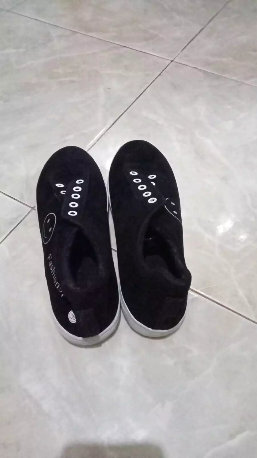 Sepatu Sneakers Wanita Motif Emoticon Lucu Smile / Sepatu Fashion Wanita / Sepatu sekolah Perempuan - Foto ulasan pembeli