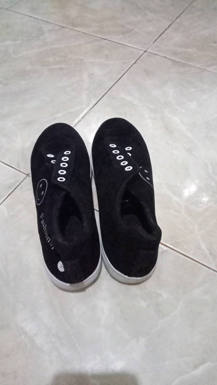 Sepatu Sneakers Wanita Motif Emoticon Lucu Smile / Sepatu Fashion Wanita / Sepatu sekolah Perempuan - Foto ulasan pembeli