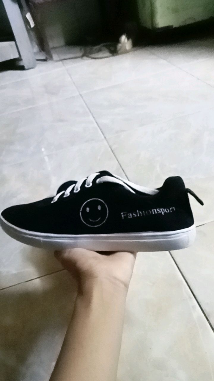 Sepatu Sneakers Wanita Motif Emoticon Lucu Smile / Sepatu Fashion Wanita / Sepatu sekolah Perempuan - Foto ulasan pembeli