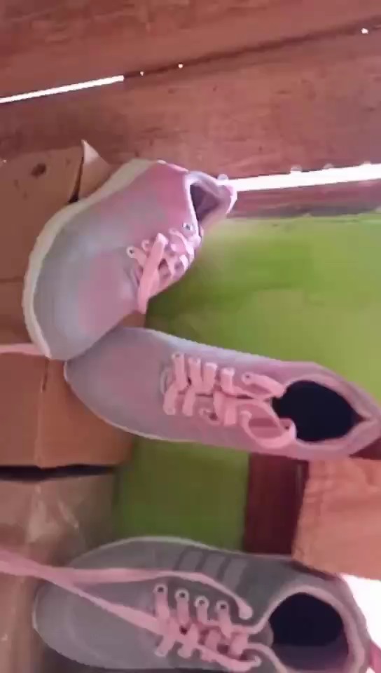 Sepatu Sneakers Wanita Sport Termurah Non Slip - Foto ulasan pembeli