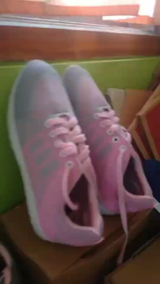 Sepatu Sneakers Wanita Sport Termurah Non Slip - Foto ulasan pembeli