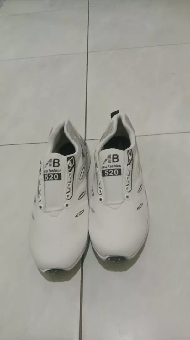 Sepatu Sport Jogging Sepatu Running Fashion AB - Foto ulasan pembeli