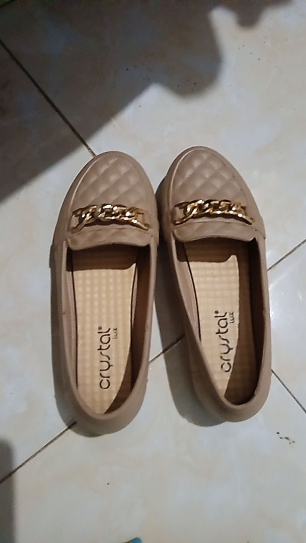 Sepatu Wanita Trendy Premium Anti Slip Nyaman - Foto ulasan pembeli