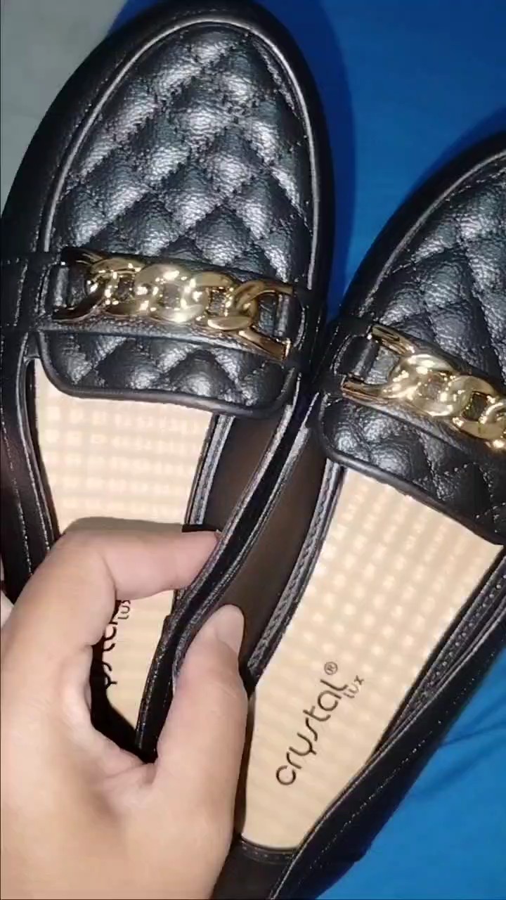 Sepatu Wanita Trendy Premium Anti Slip Nyaman - Foto ulasan pembeli