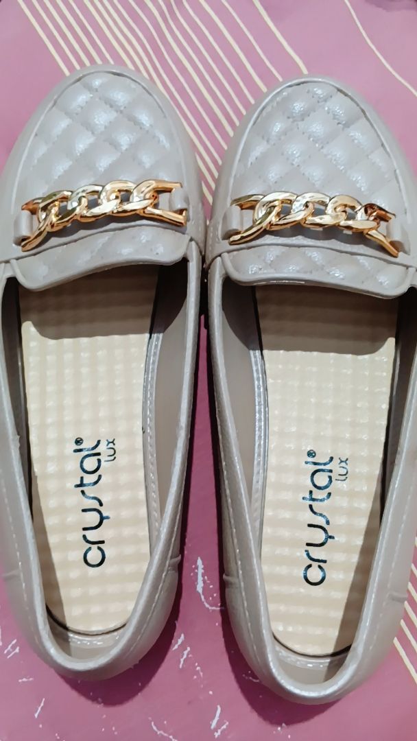 Sepatu Wanita Trendy Premium Anti Slip Nyaman - Foto ulasan pembeli