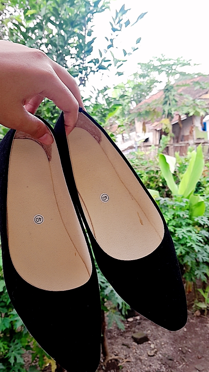 Sepatu Wanita Flat Shoes Nawarshoes 069 - Foto ulasan pembeli