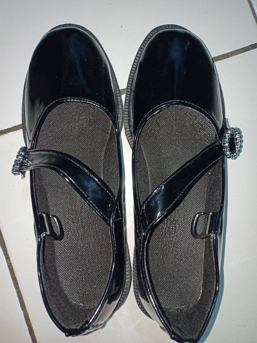 Sepatu Wanita Murah Sneakers Song Hye Kyo Dots Pro Stars Hitam Cokelat Muda TerHits P1M0 Calm Cantik - Foto ulasan pembeli