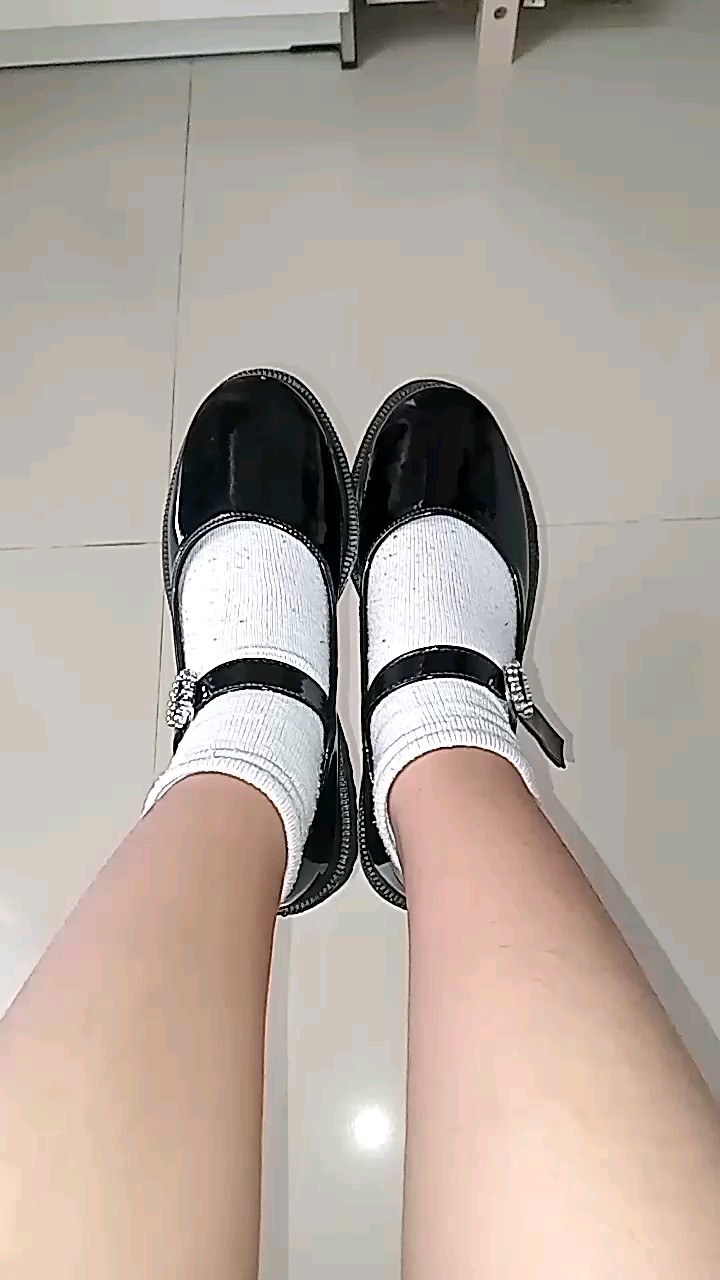 Sepatu Wanita Murah Sneakers Song Hye Kyo Dots Pro Stars Hitam Cokelat Muda TerHits P1M0 Calm Cantik - Foto ulasan pembeli